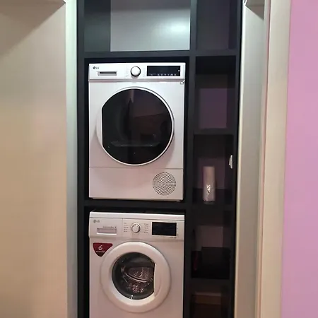 Deluxe In Center 아파트 *