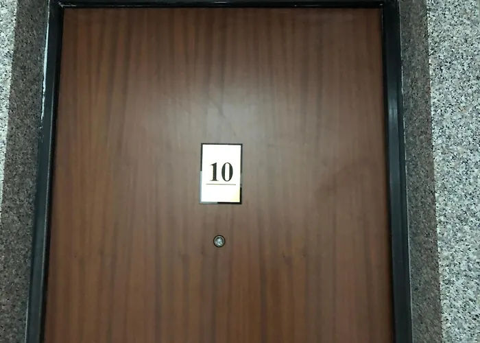 Deluxe In Center * Tirana