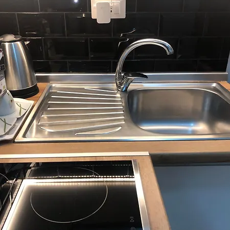 Deluxe In Center Apartment Tirana