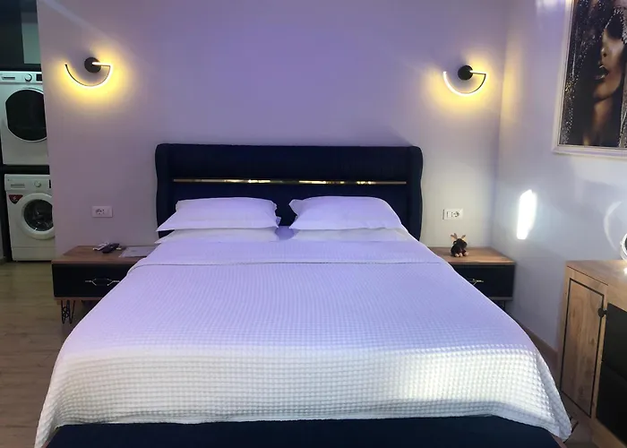 Deluxe In Center Apartament Tirana