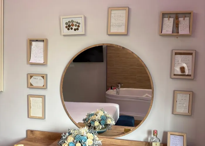 Deluxe In Center * Tirana